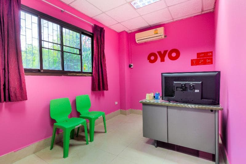 For Love Hotel By Oyo Rooms 5