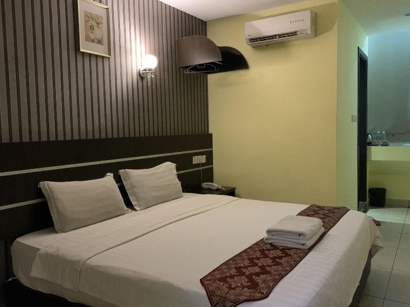 Oyo 89944 Stay Inn main