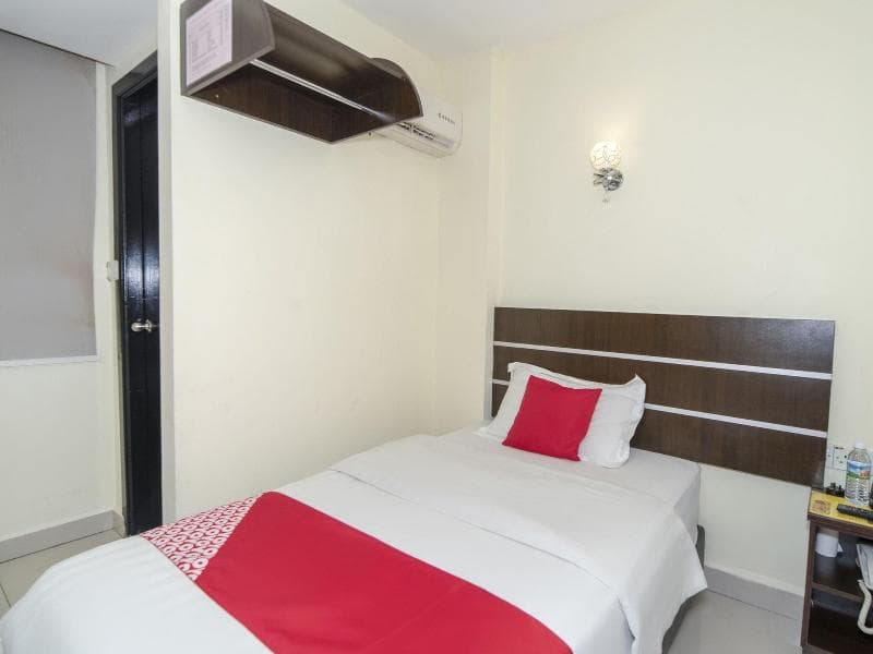 Oyo 89944 Stay Inn 5