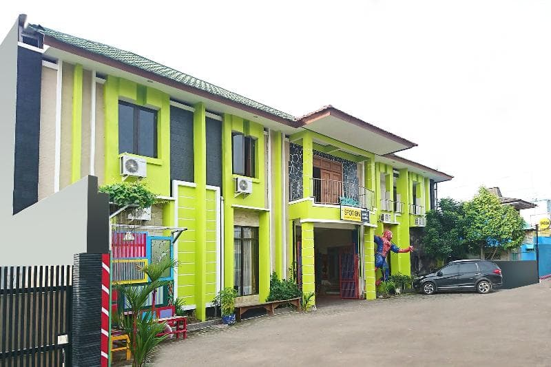 Spot On 2815 Hotel Damai 3
