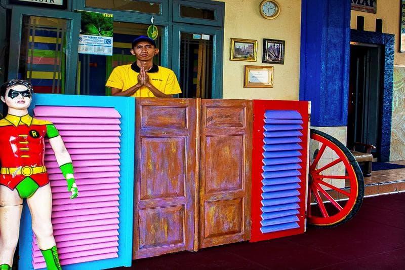 Spot On 2815 Hotel Damai 5