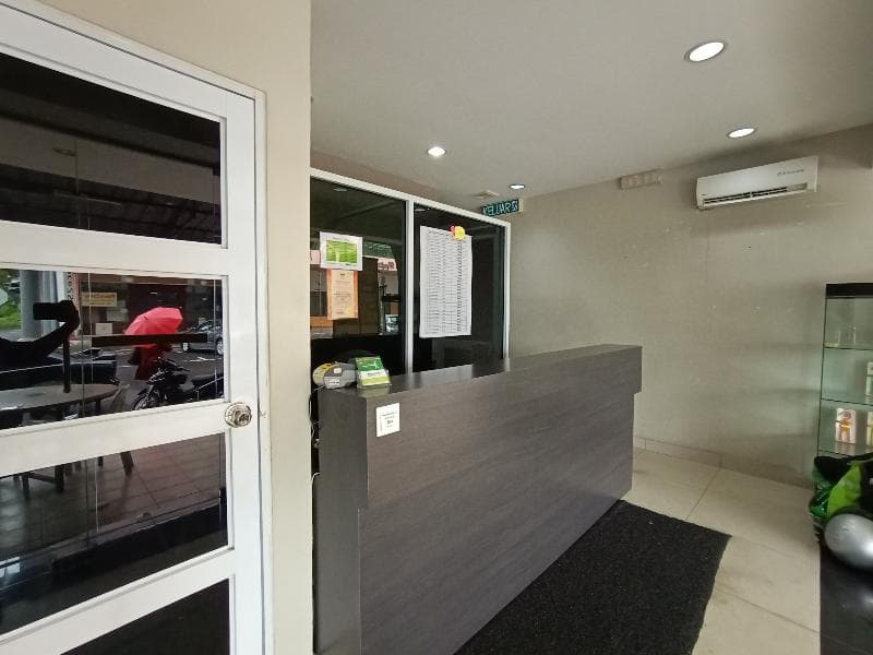 Oyo 89959 Nice Stay Three Six Five Services 2