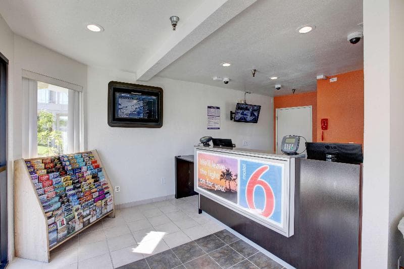 Motel 6 Westminster North 4
