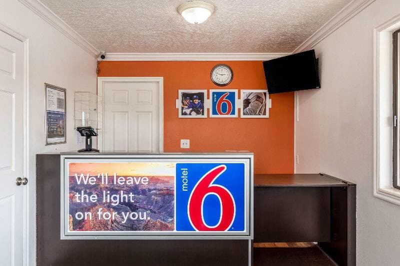 Motel 6 Tremonton Ut main
