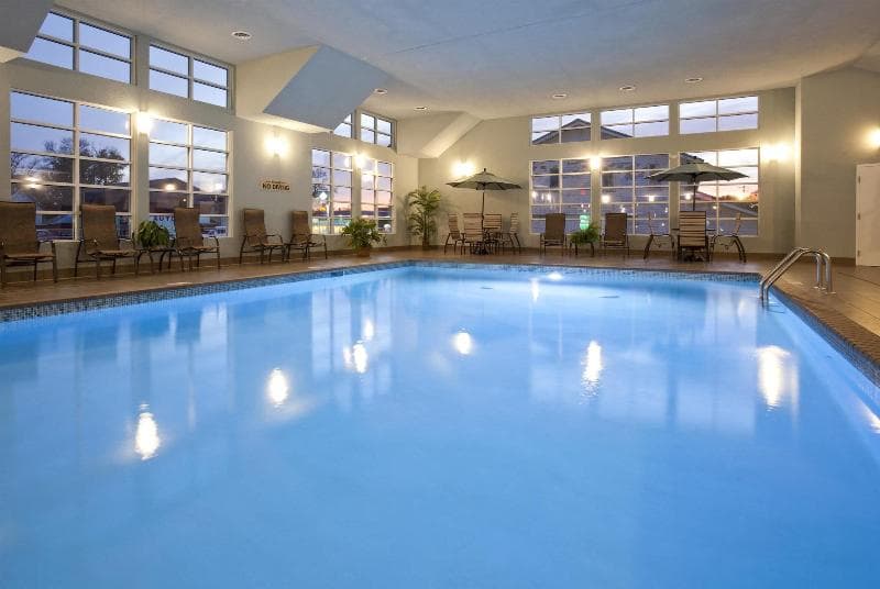 Grandstay Hotel Suites Glenwood 2