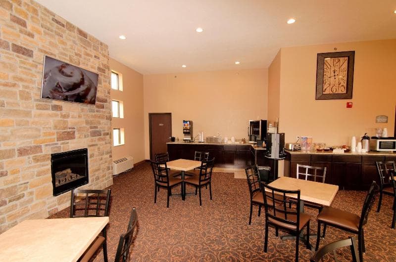Boulders Inn & Suites Oak Ridge 3