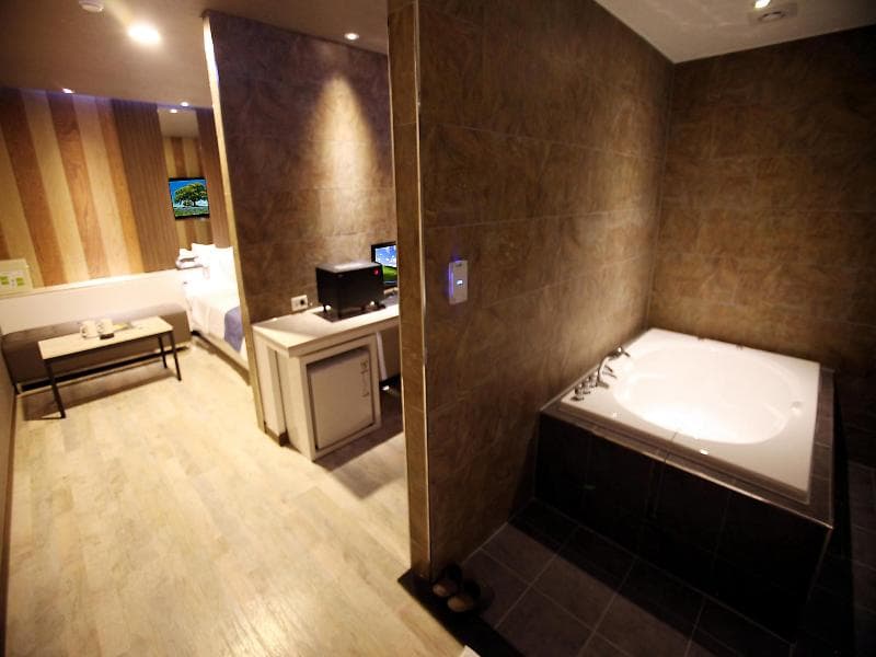 Yeongju Hotel 5
