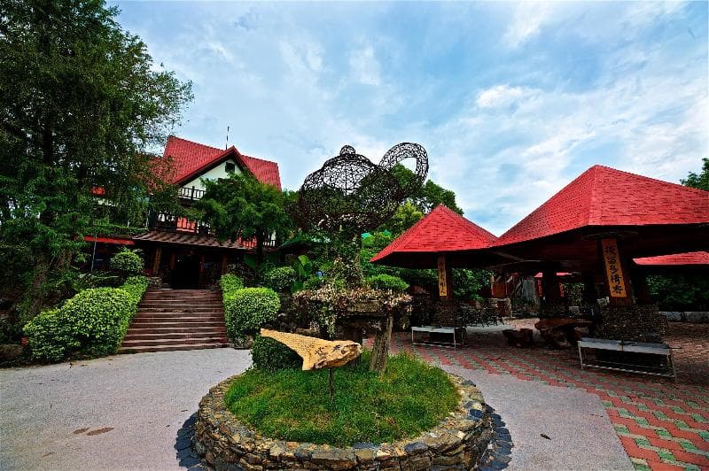 Shangrila Leisure Farm main