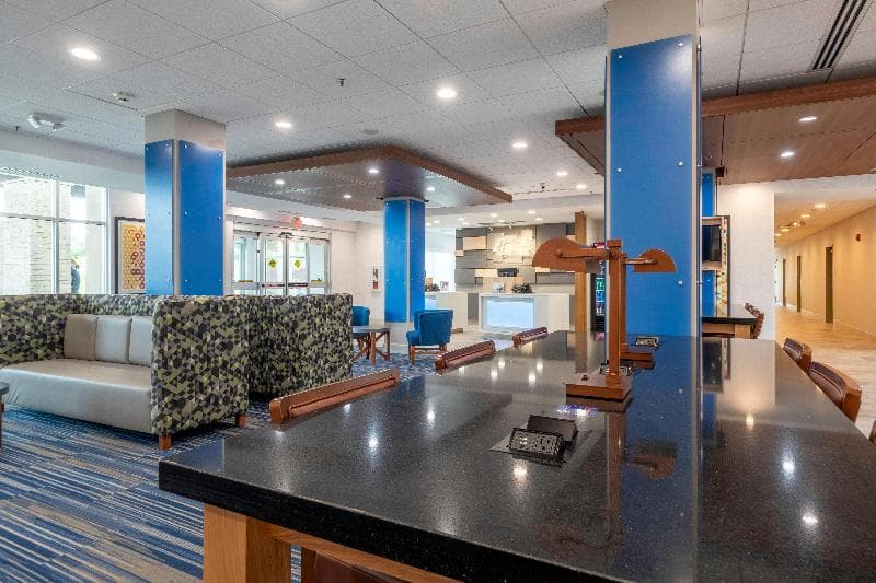 Holiday Inn Express And Suites Staunton 5