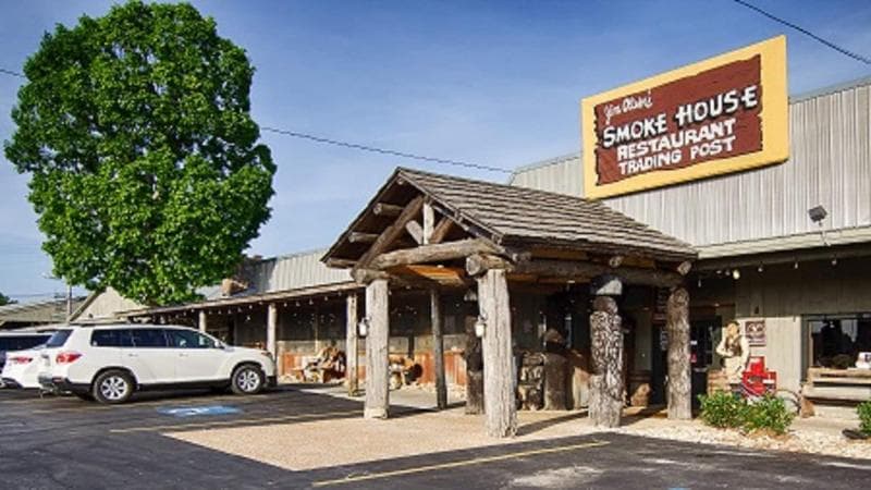 The Smokehouse Lodge And Cabins 3