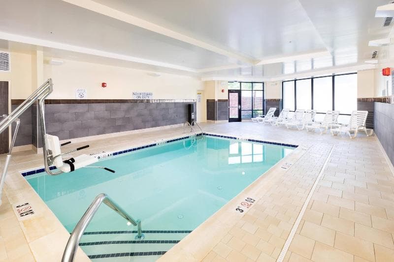 Courtyard By Marriott Bowie 3