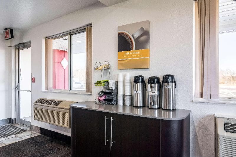 Motel 6 Barkeyville, PA photo 1