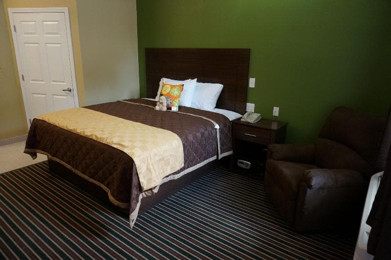 The Bungalows Hotel And Event Center 4