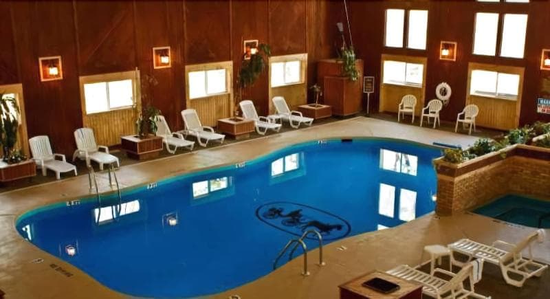 Carriage House Country Club photo 1