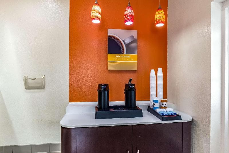 Motel 6 Raleigh Southwest Cary 4