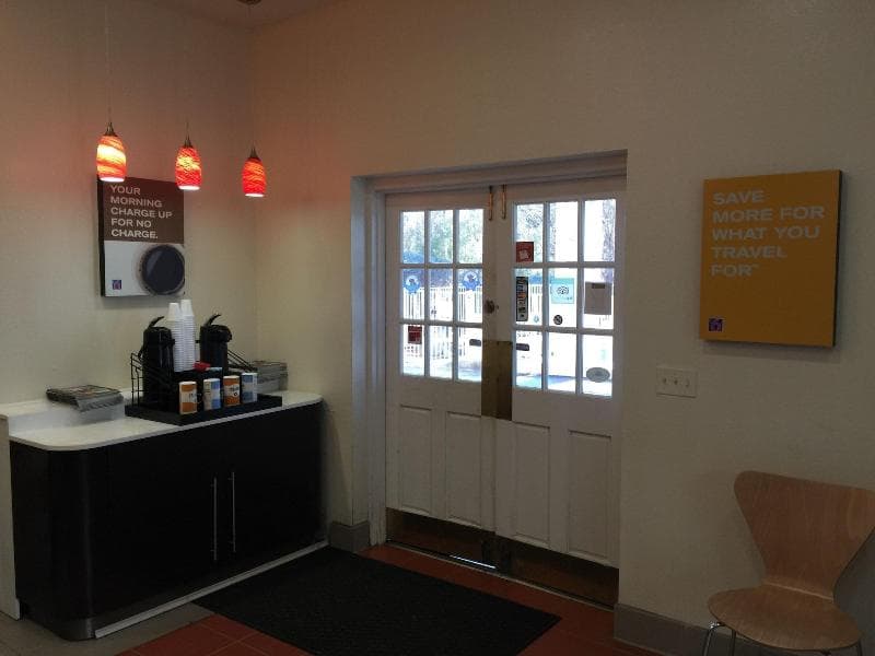 Motel 6 Raleigh Southwest Cary photo 1