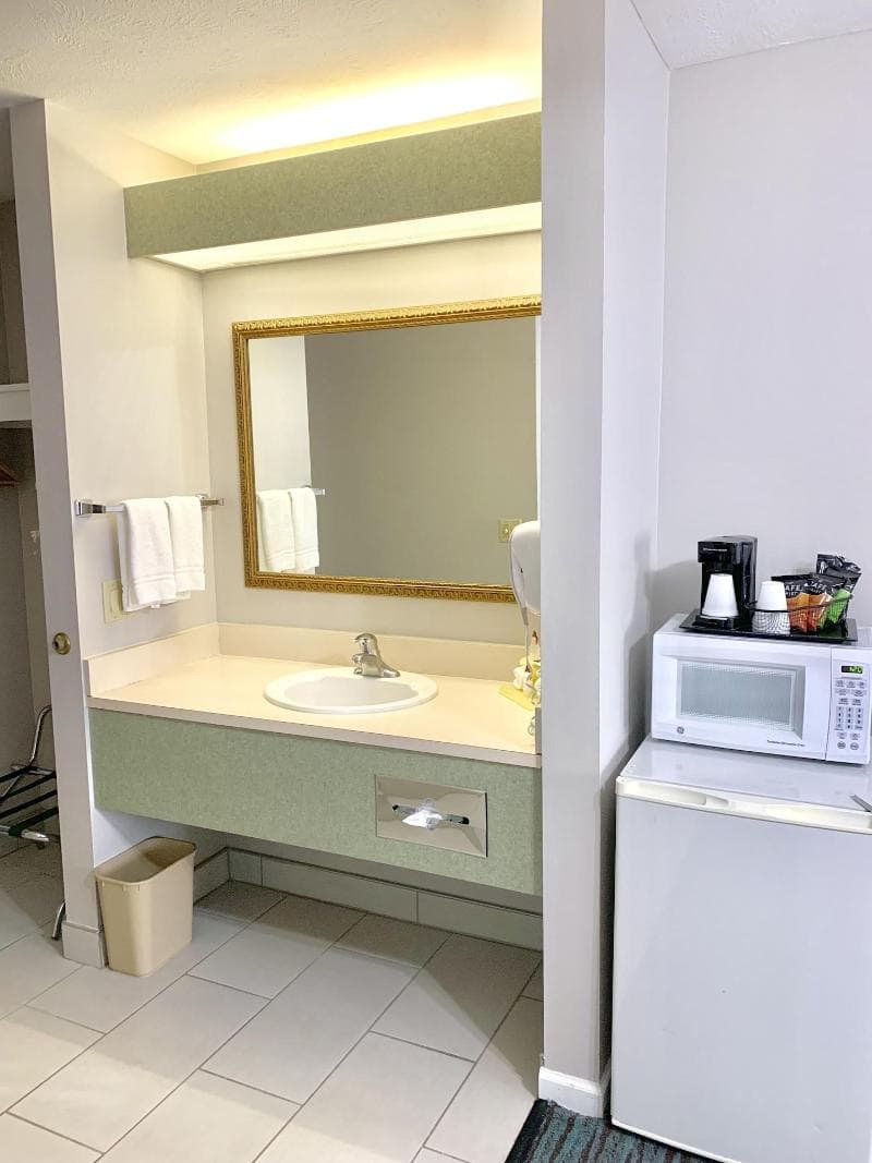 Countryside Suites 3
