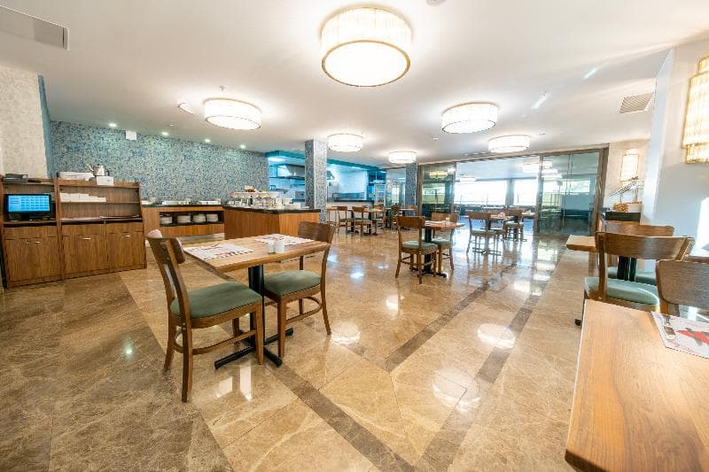 Best Western Plus Center Hotel 4