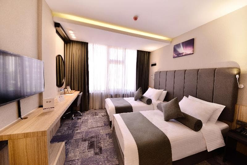Best Western Plus Center Hotel 5
