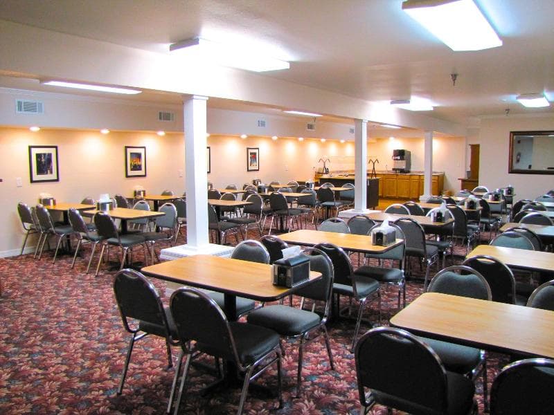 Dutton Inn 3