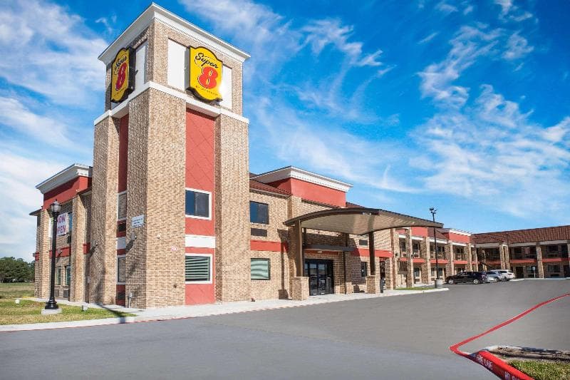 Super 8 By Wyndham Humble/Fallcreek/Houston 2