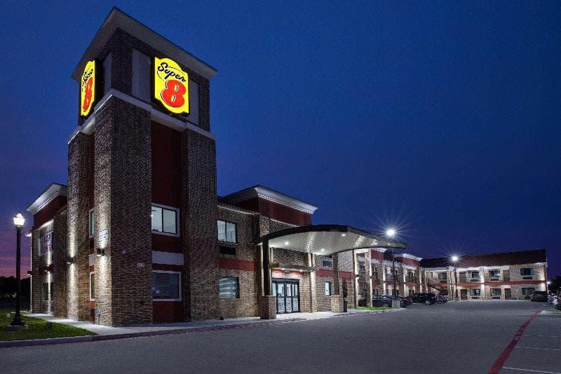 Super 8 By Wyndham Humble/Fallcreek/Houston 3