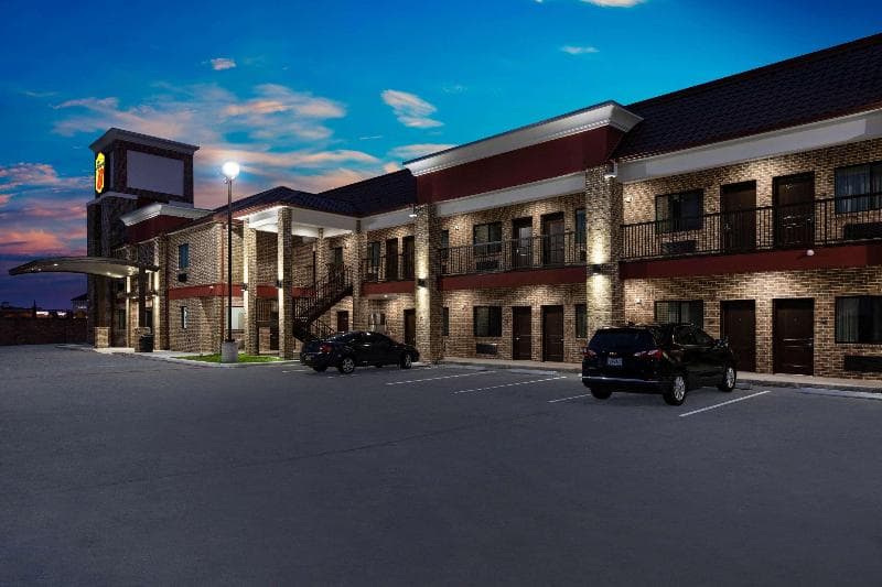 Super 8 By Wyndham Humble/Fallcreek/Houston 4