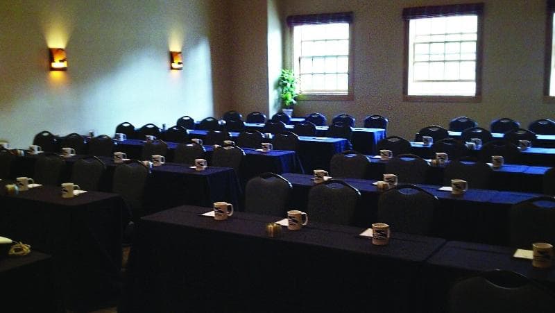 Sioux Lodge Suites main