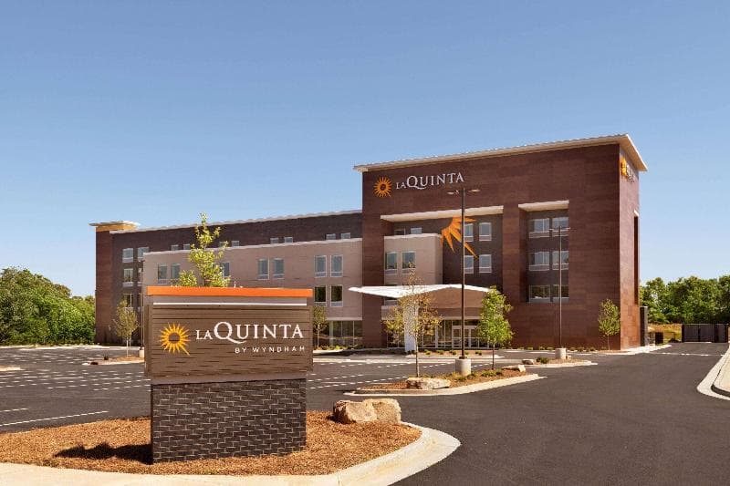 La Quinta Inn & Suites by Wyndham Braselton photo 1