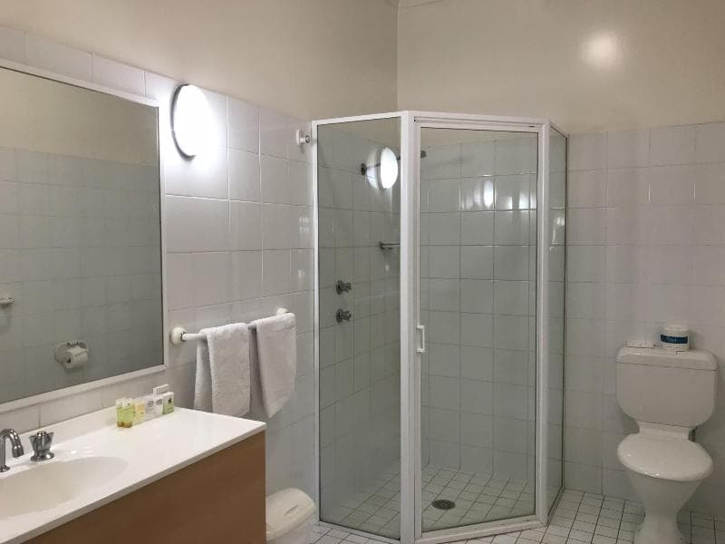Cowra Country Gardens Motor Inn 5