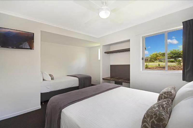 Cooroy Luxury Motel Apartments Noosa 5