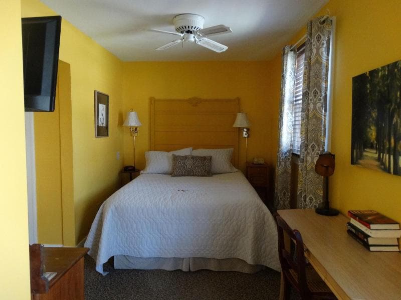 Hochelaga Inn 2