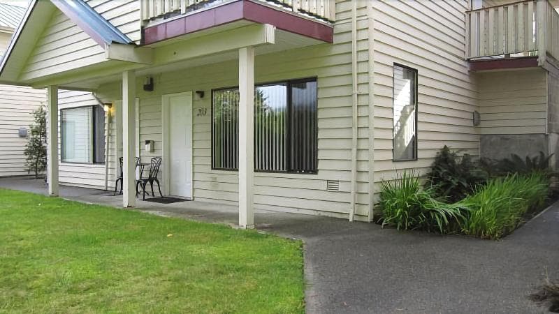 Whales Tail Guest Suites 3