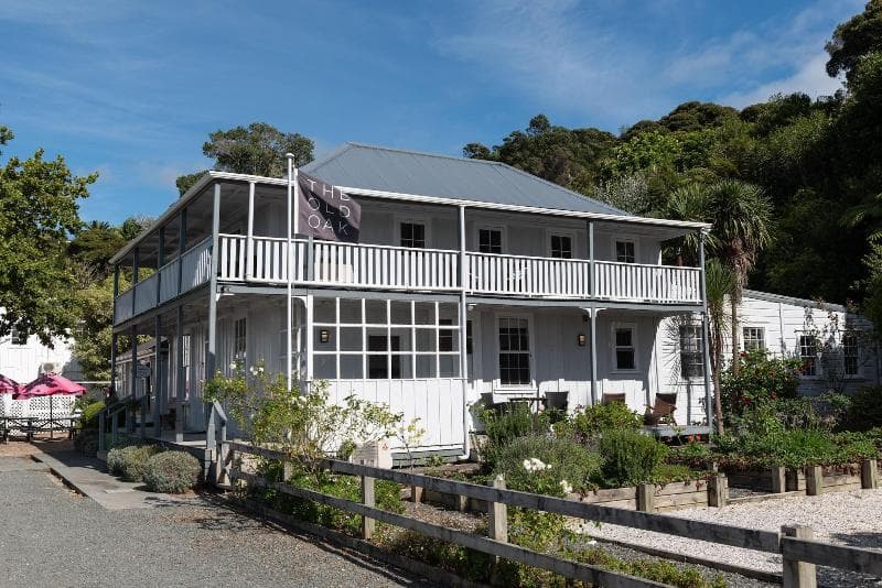 The Old Oak Boutique Hotel (Adults Only) 3