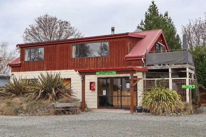 Pinewood Motels 3