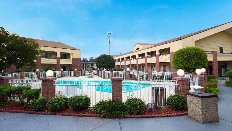 Magnuson Hotel Virginia Beach 5