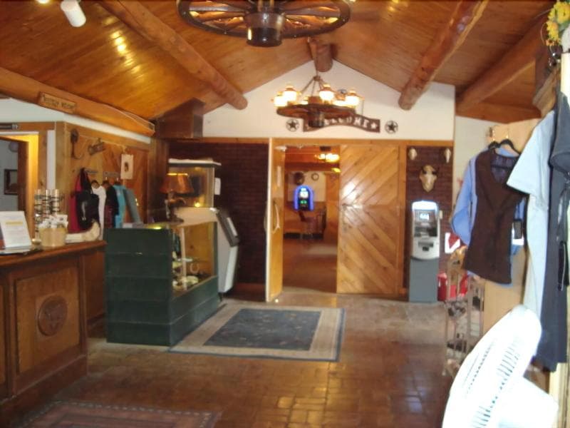 Yellowstone Valley Inn 5