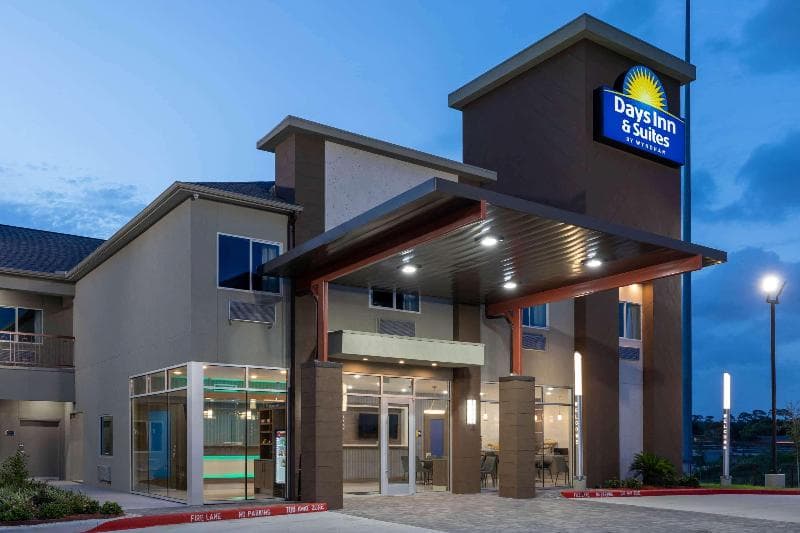 Days Inn & Suites By Wyndham Downtown/University Of Houston 3