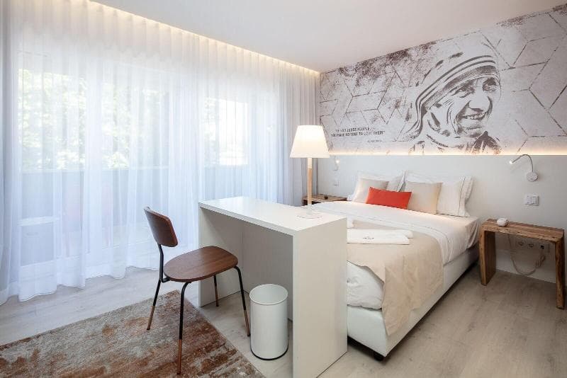 The Icons Hotel 5