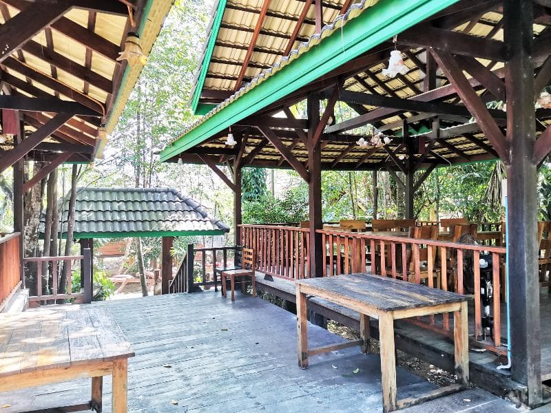Oyo 604 Ruen Mai Horm Resort