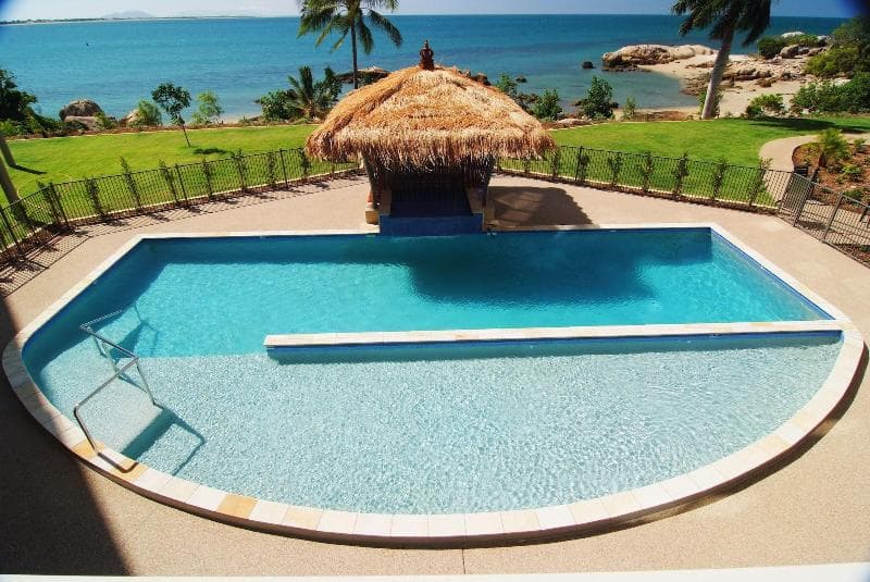 Coral Cove Apartments - Bowen 5