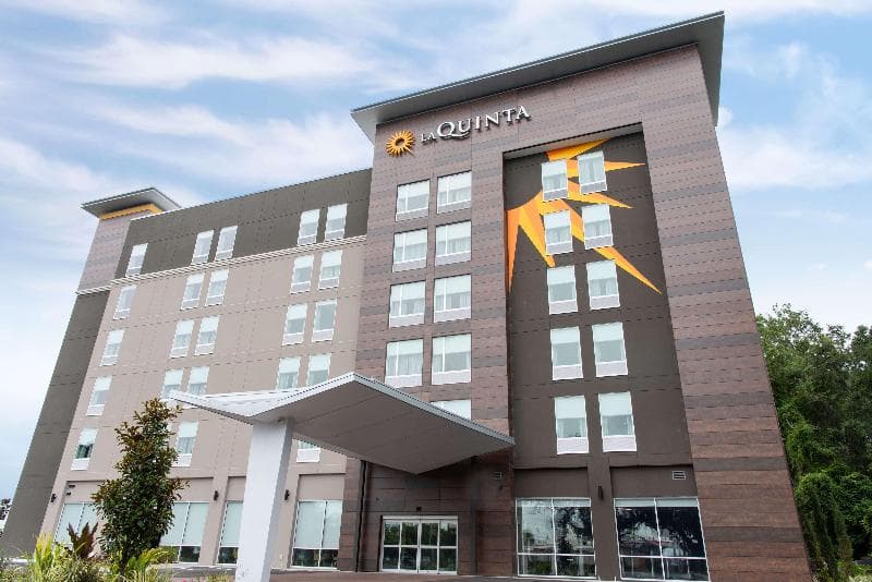 La Quinta Inn & Suites by Wyndham Lake City photo 1