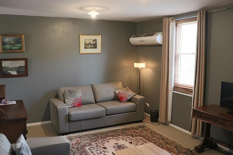 Robinson Cottage 3