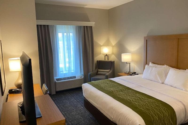 Comfort Inn 4