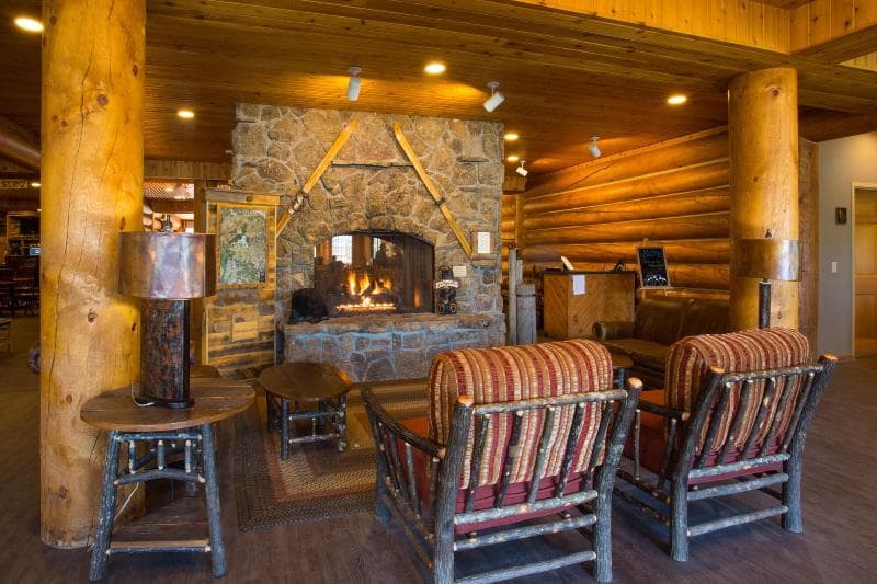 Headwater's Lodge & Cabins At Flagg Ranch 5