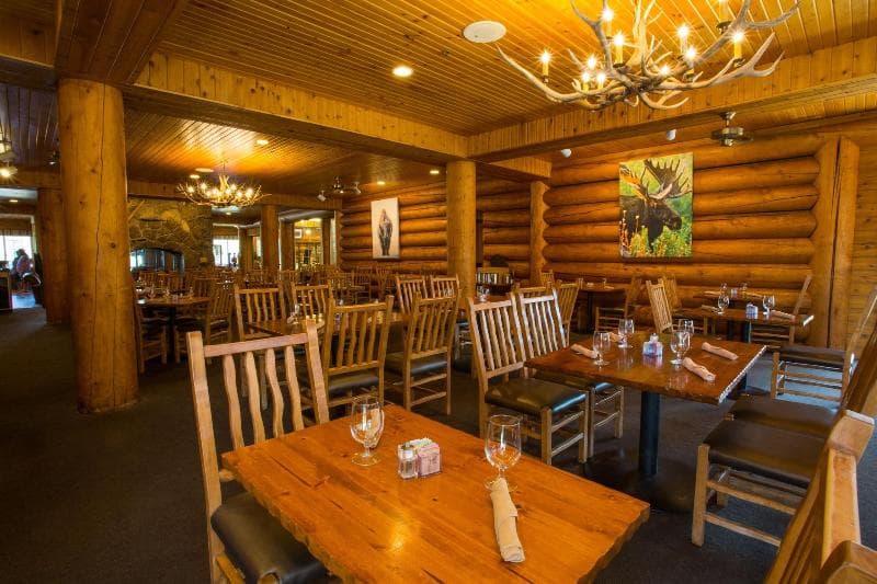 Headwater's Lodge & Cabins At Flagg Ranch 3