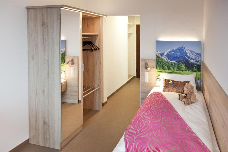 Hotel And Restaurant Edel Weiss Bremen 4