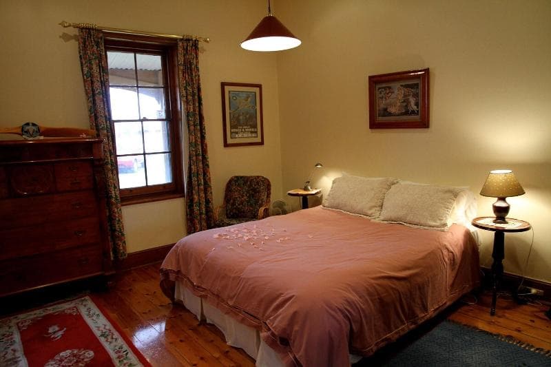 Adelaide Heritage Cottages Apartments 3