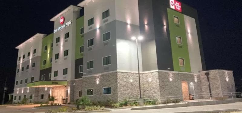Best Western Plus Mid County 2