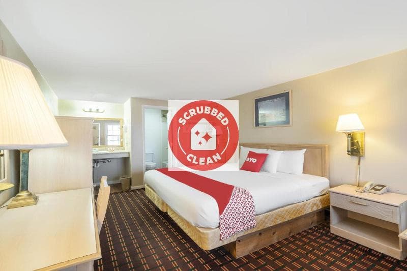 OYO Hotel Starlite Seneca Falls main